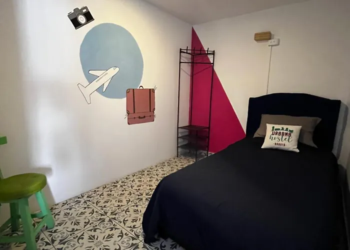 Urbana Hostel